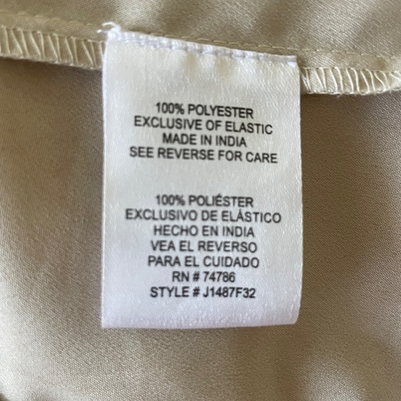 Patrons of Peace Size Small Floral Maxi Blush - Picture 4 of 4